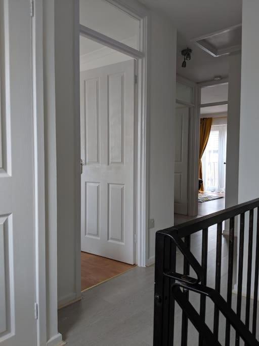 Private 2 Bed Flat Close To Excel & City Airport Londres Extérieur photo